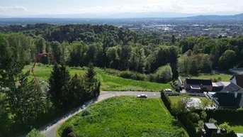 Expose Lassen Sie sich DAS nicht entgehen - Exklusives 1291m2 großes Grundstück in Raaba – Traumhafte Lage mit Panoramablick! + GLASFASERANSCHLUSS