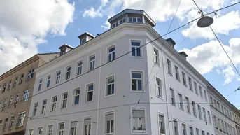 Expose + Rohdiamant + Sanierungsbedürftige Altbauwohnung + perfekte Infrastruktur