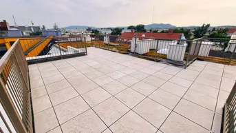 Expose Frühlingsaktion! Einfach genial! Penthouse auf einer Ebene mit 2 Terrassen + Dachterrasse + 5 Zimmer + Garage + Erdwärme + Ruhelage! Nachhaltig und zukunftssicher investiert!