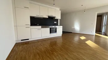 Expose Schnuggelige Single-Wohnung mit Balkon und schöner Aussicht direkt zum Schlossberg - 8020 Graz