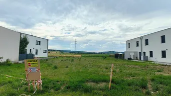 Expose Idyllisches Baugrundstück in Gerasdorf - Föhrenhain: 853 m² für Ihr Traum-Eigenheim! + Aufschließungskosten wurden bereits bezahlt!!!!