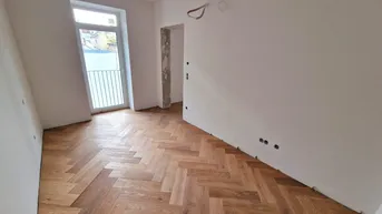 Expose ***Altbau trifft Moderne – hochwertig sanierte 3-Zimmer-Wohnung mit Klimaanlage, Luftwärmepumpe, hofseitiger Terrasse &amp; edler Ausstattung***