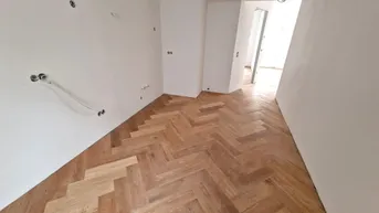 Expose Revitalisiertes Altbaujuwel – alles, was das Herz begehrt! 3-Zimmer-Wohnung mit Klimaanlage, Terrasse, Luftwärmepumpe &amp; edler Ausstattung mit Fischgrätparkett – überzeugen Sie sich selbst