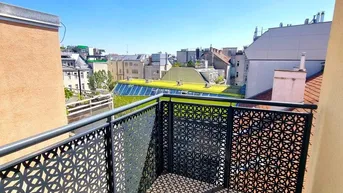 Expose Smartes Wohnen über den Dächern! Raffiniert eingerichtet + Durchdacht bis ins Detail + Hofseitiger Balkon + Perfekte Infrastruktur und Anbindung! Jetzt zugreifen!