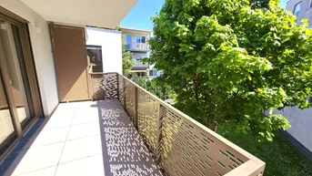 Expose Investieren mit Grünblick und Nachhaltigkeit! Photovoltaik + Wärmepumpe! Großer, hofseitiger Balkon + Blick ins Grüne + Komplette Ruhelage + Energieeffizienz + Perfekte Anbindung und Nahversorgung! Jetzt zugfreifen!