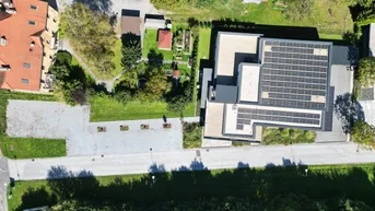 Expose PHÄNOMENAL! GEWERBE-JUWEL! Ihr Erfolgsstandort mit Strahlkraft – Ein vielseitiges Geschäftsobjekt in Gleisdorf mit genügend PKW-Abstellplätze PLUS Lagerhalle!!! 3D-RUNDGANG LINK!