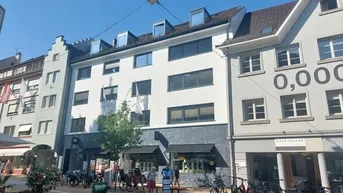 Expose Luxuriöse 4-Zimmer-Penthouse-Wohnung am Kornmarktplatz in Bregenz zu vermieten (TOP 3)