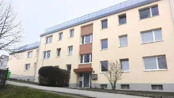 Expose Lassen Sie Ihre Wohnträume Wirklichkeit werden! 5-Raum Wohnung mit Loggia in naturnaher Ruhelage dennoch umgeben von optimaler Infrastruktur!