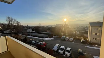 Expose Zentral gelegene 3-Raum-Wohnung mit Balkon!