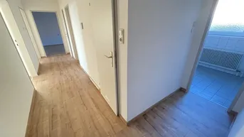 Expose Zentral gelegene 3-Raum-Wohnung mit Balkon!