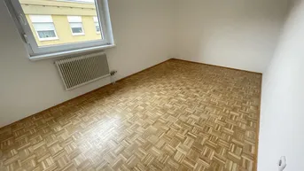 Expose Sonnige 4 Zimmerwohnung mit Balkon in schöner Grünlage!