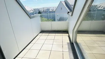 Expose Modernes Loft im obersten Geschoss mit Wahnsinnsfernblick im nachgefragten Stadtteil Bindermichl/OED inkl. süd/ost Terrasse! Ab sofort beziehbar!