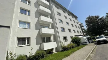 Expose Neu sanierte 3 Zimmer-Wohnung mit Balkon!
