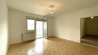 Expose Unschlagbares Preis-/Leistungsverhältnis - mit wenig Aufwand zur Traumwohnung: Zentrale 3-Raum-Wohnung mit Balkon, nähe Donau/Zentrum