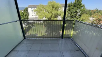 Expose Neu sanierte 3 Zimmerwhg. mit sonnigem Balkon!