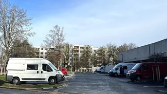 Expose Schluss mit Parkplatzsorgen - innovative Stellplatzlösungen im neu errichteten Parkdeck! Überdacht oder im Freien - Flexibilät und Komfort für Ihr Fahrzeug! Sicher, zentral und zukunftsorientiert!