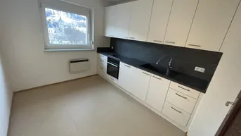 Expose Schell zugreifen! Zentral gelegene, günstige Wohnung mit Loggia!