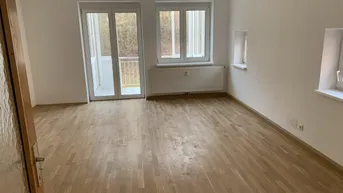 Expose Familienfreundliche Lage garantiert höchste Lebensqualität mitten im ländlichen Herzen von Obergrünburg! Schöne und praktische Raumaufteilung, hell und freundlich, sonnige Loggia!