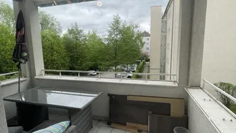 Expose Gut geschnittene 3-Zimmer Wohnung in Linz/Bindermichl - große Loggia (7m²) - grüne Ruhelage, nah am Zentrum mit optimaler Verkehrsanbindung! WOHNUNG WIRD NOCH SANIERT!