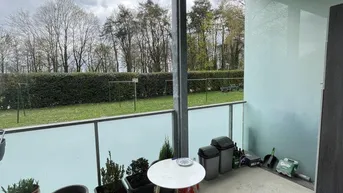 Expose Topgelegenheit! Große Loggia (9m²) - Charmante 1-Raum-Wohnen am beliebten, grünen Bindermichl, zentrumsnah mit hervorragender Infrastruktur!