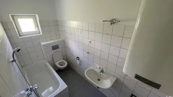 Expose Sanierte 3-Zimmer Wohnung in zentraler Lage!