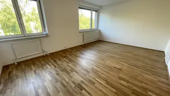 Expose Frisch sanierte Singlewohnung in Niedernhart/Spallerhof! Sehr gute Infrastruktur! Ab sofort zu beziehen!