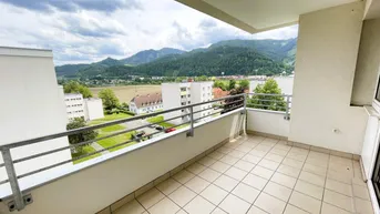 Expose Sonnige &amp; großzügige 5-Zimmerwohnung mit Loggia in schöner Siedlungslage!