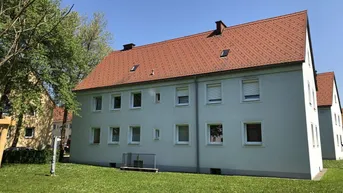 Expose Die Natur vor der Haustüre: Ruhige Grünlage, ohne auf die Vorteile einer hervorragenden Infrastruktur verzichten zu müssen! Schnell sein und diese gemütliche Wohnung mit praktischer Raumaufteilung sichern!