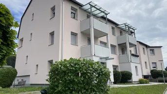 Expose Aufgepasst: 2-Zimmer-Wohnung im 1. Stock mit Balkon und Garage, ideal auch für Mehrfachautobesitzer!