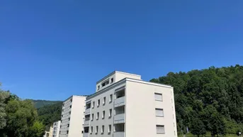 Expose Neu sanierte 3-Zimmer-Wohnung mit Loggia!