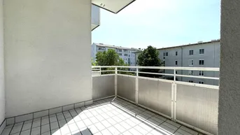 Expose Wohnen im Grünen mit Top-Infrastruktur: 3-Zimmer-Wohnung mit Loggia &amp; Tiefgarage in Linz-Oed