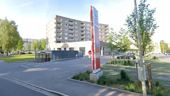 Expose Sicherer heller Tiefgaragenstellplatz, direkt unter dem Einkaufszentrum Forum OED und dem ÄRZTEZENTRUM OED!