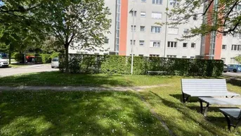 Expose Singles aufgepasst! Traumhaftes Wohnen am beliebten Bindermichl! Von Grünflächen umgeben &amp; gleichzeitig nah am Zentrum! Gute Infrastruktur und gute Öffisanbindung