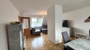 Expose Urbanes Wohnen in zentraler Lage - grüner Innenhof - schöner und praktischer Schnitt - Dachgeschoss - erstklassige Infrastruktur!