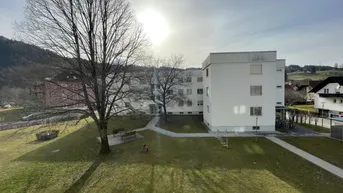 Expose Preishit! Sanierte 3-Zimmer-Wohnung mit Balkon in Waldrandlage!
