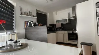 Expose Familienfreundliches und leistbares Wohnen im beliebten Stadtteil Steyr Münichholz! Diese bezaubernde 3-Raum Wohnung wartet auf Sie! Eine ideale Kombination aus Wohnqualität und perfekter Infrastruktur! Unbefristeter Mietvertrag und provisionsfrei!