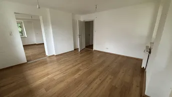 Expose WOHNGENUSS PUR: praktisch geschnittene 2-Raum Wohnung in ruhiger und zentrumsnaher Lage! Preiswert mit heller Raumaufteilung, ebenerdiger Dusche und hochwertigem Zustand!