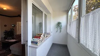 Expose Gut geschnittene 3-Raum Wohnung in Linz/Keferfeld! Gute Infrastruktur - Nähe Straßenbahn! ACHTUNG DIE WOHNUNG WIRD NOCH SANIERT!!