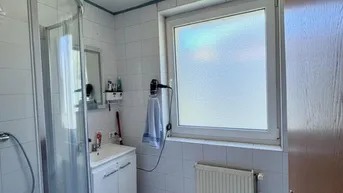 Expose Helle freundliche Familien-Wohnung mit 2 Kinderzimmern! ACHTUNG SANIERUNG IM OKTOBER 2025! MV wird auf 3 Jahre befristet abgeschlossen! Beziehbar ab 01. November 2025!