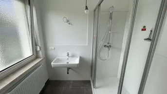 Expose Gemütliche, sanierte 3-Zimmer-Wohnung mit großer Loggia, 1. Stock, zentrumsnah!
