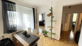 Expose Preishit! Großzügige 2-Zimmer Wohnung mit Balkon und Carport, nahe Burgruine Krems!
