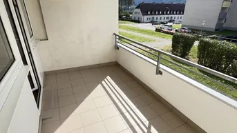 Expose Sanierte Großraumwohnung auf 127m²! 5-Zimmerwohnung mit Loggia!
