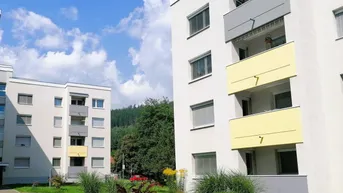 Expose Freundliche Familienwohnung mit Loggia in schöner Lage!