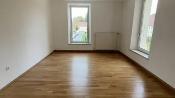 Expose Aktuell in SANIERUNG: Fantastische Wohnatmosphäre wird geboten - inklusive aller Annehmlichkeiten einer zentrumsnahen und ruhigen Grünlage!