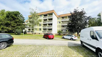 Expose GENERALSANIERTE 1-Raum-Wohnung mit Loggia &amp; Lift – Weißdornweg, 4030 Linz - ACHTUNG Mietvertrag wird auf 10 Jahre befristet abgeschlossen!