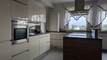 Expose Geräumige Eigentumswohnung zentral und mit Aussicht