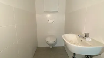 Expose PROVISIONSFREI - Erstbezug - Helle 2-Zimmer-Wohnung mit Loggia in ruhiger Lage - geförderte Miete - 2 Zimmer 