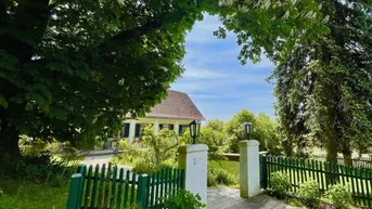 Expose Traumhaftes Anwesen in herrlicher Aussichtslage – Ehemaliger Meierhof von 1901 gelangt zum Verkauf!