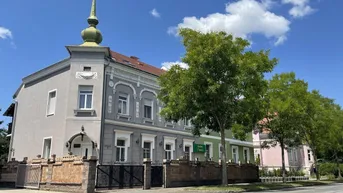 Expose Stilvolle Stadtvilla mit Gastronomie, Appartements und Garten in Toplage in Fürstenfeld