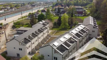 Expose Provisionsfrei! Neubau Reihenhaus mit Keller und Dachterrasse in Pichling
